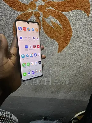 Photo - LG Velvet 5G 128 GB Black