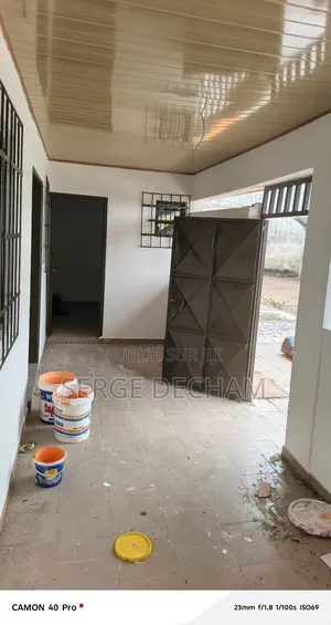 Villa 04pieces 170milles Disponible À Bingerville