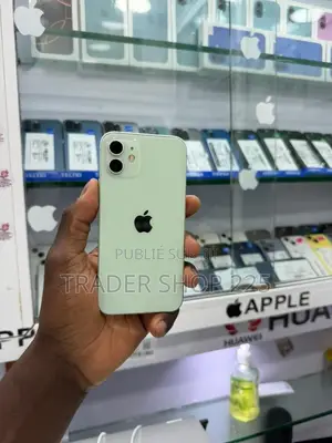 Photo - New Apple iPhone 12 64 GB Vert
