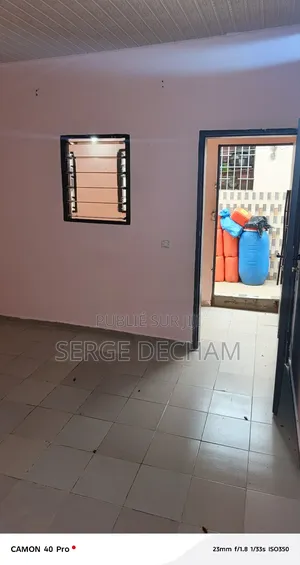 02pieces 75milles Disponible À Bingerville