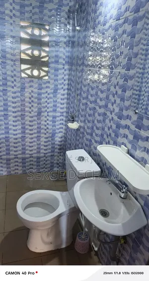 02pieces 75milles Disponible À Bingerville