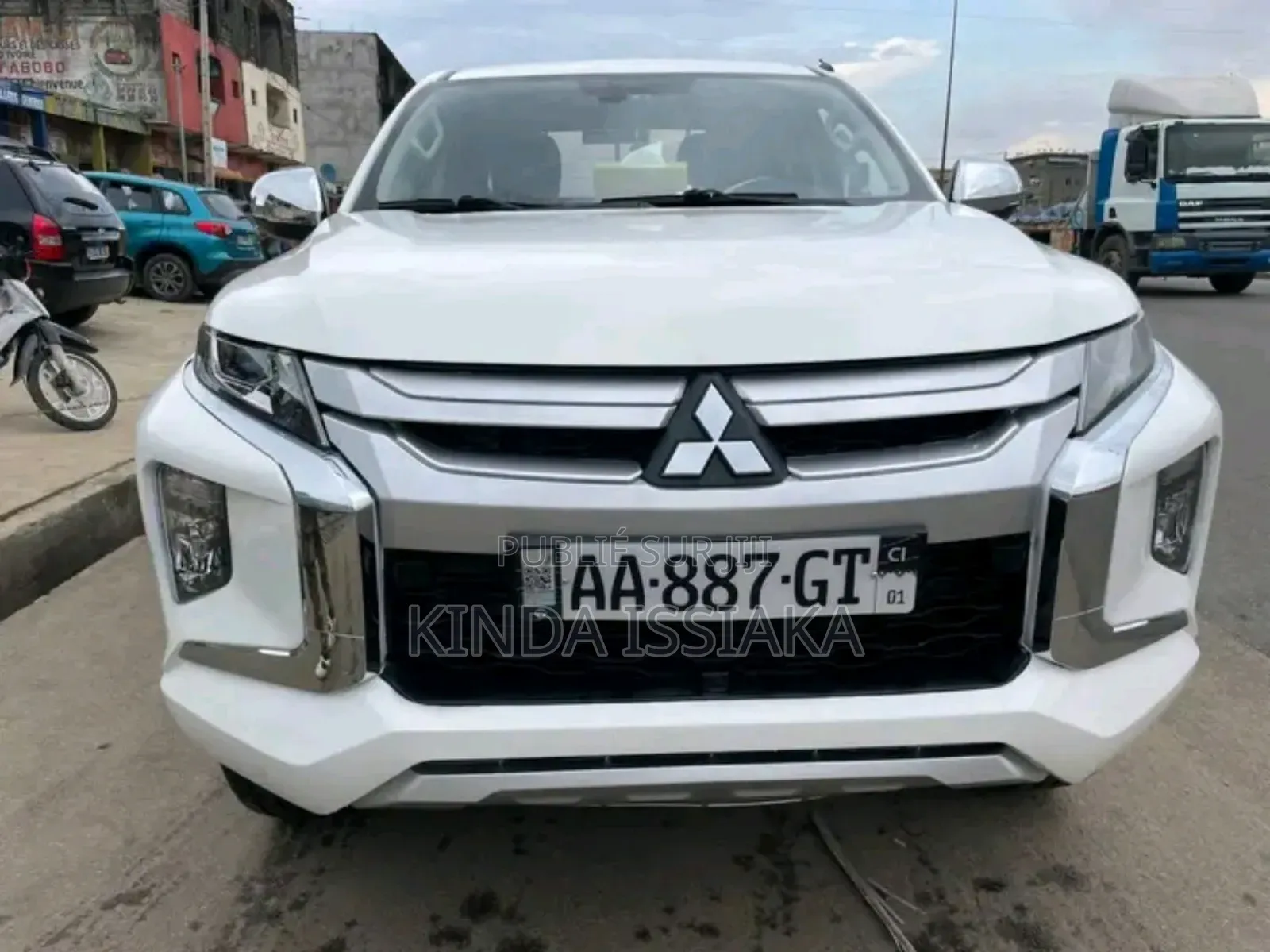 Mitsubishi L200 2024 Blanc cassé