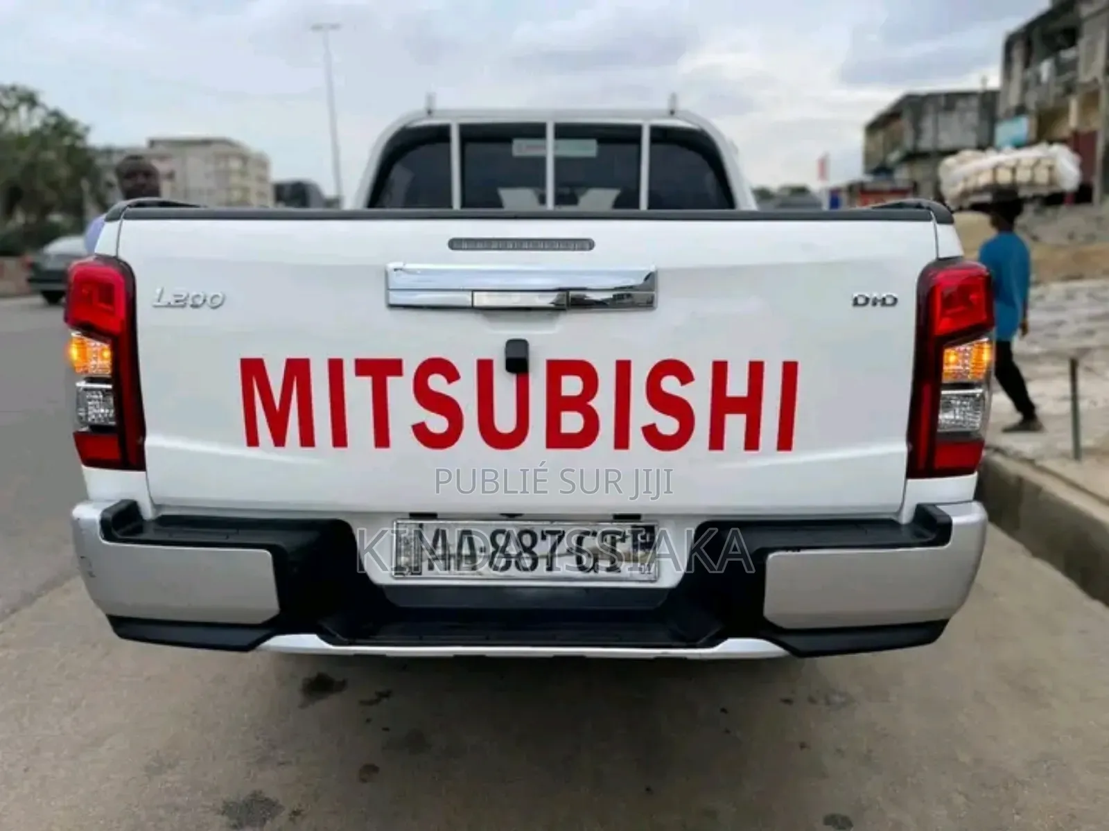 Mitsubishi L200 2024 Blanc cassé