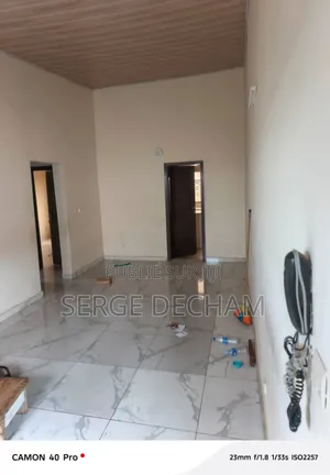 03pieces 165milles Disponible Au 03eme À Bingerville