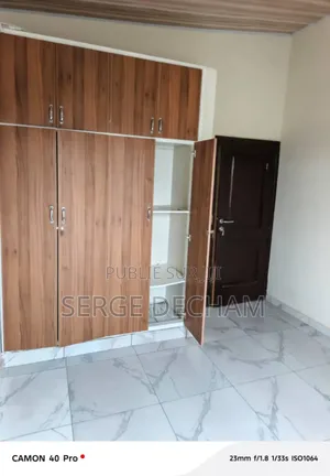 03pieces 165milles Disponible Au 03eme À Bingerville