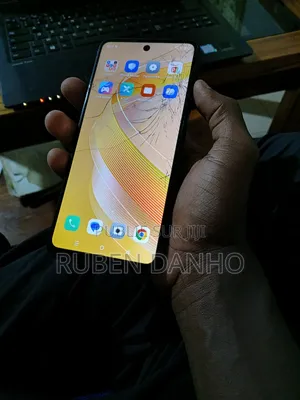 Photo - Infinix Smart 8 64 GB Black