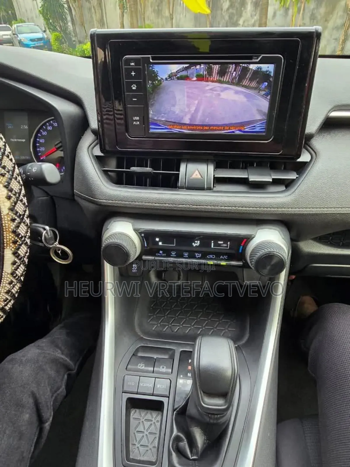 Toyota RAV4 Limited FWD 2020 Rouge