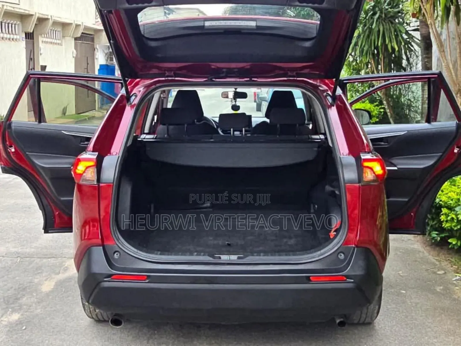 Toyota RAV4 Limited FWD 2020 Rouge