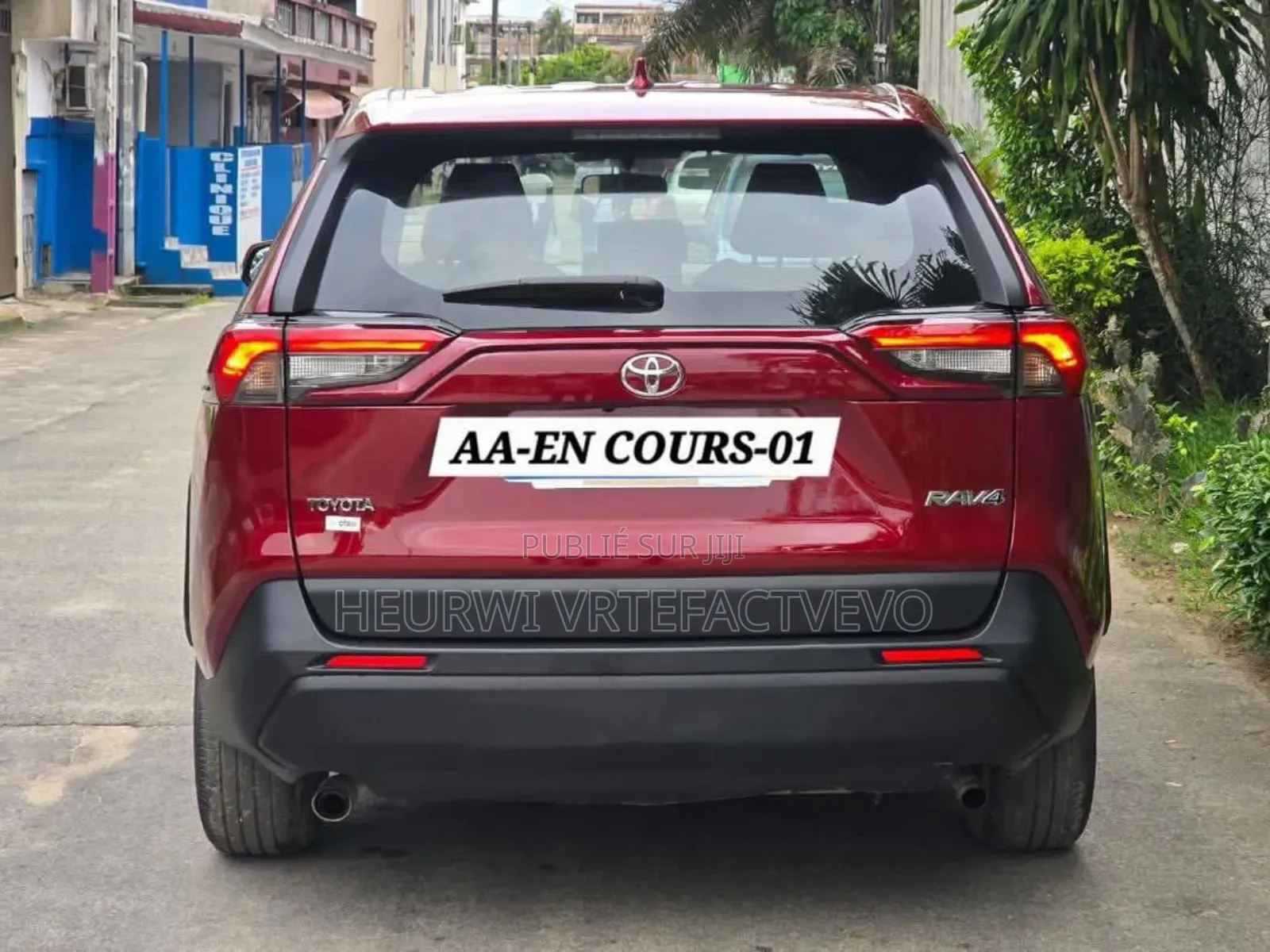 Toyota RAV4 Limited FWD 2020 Rouge