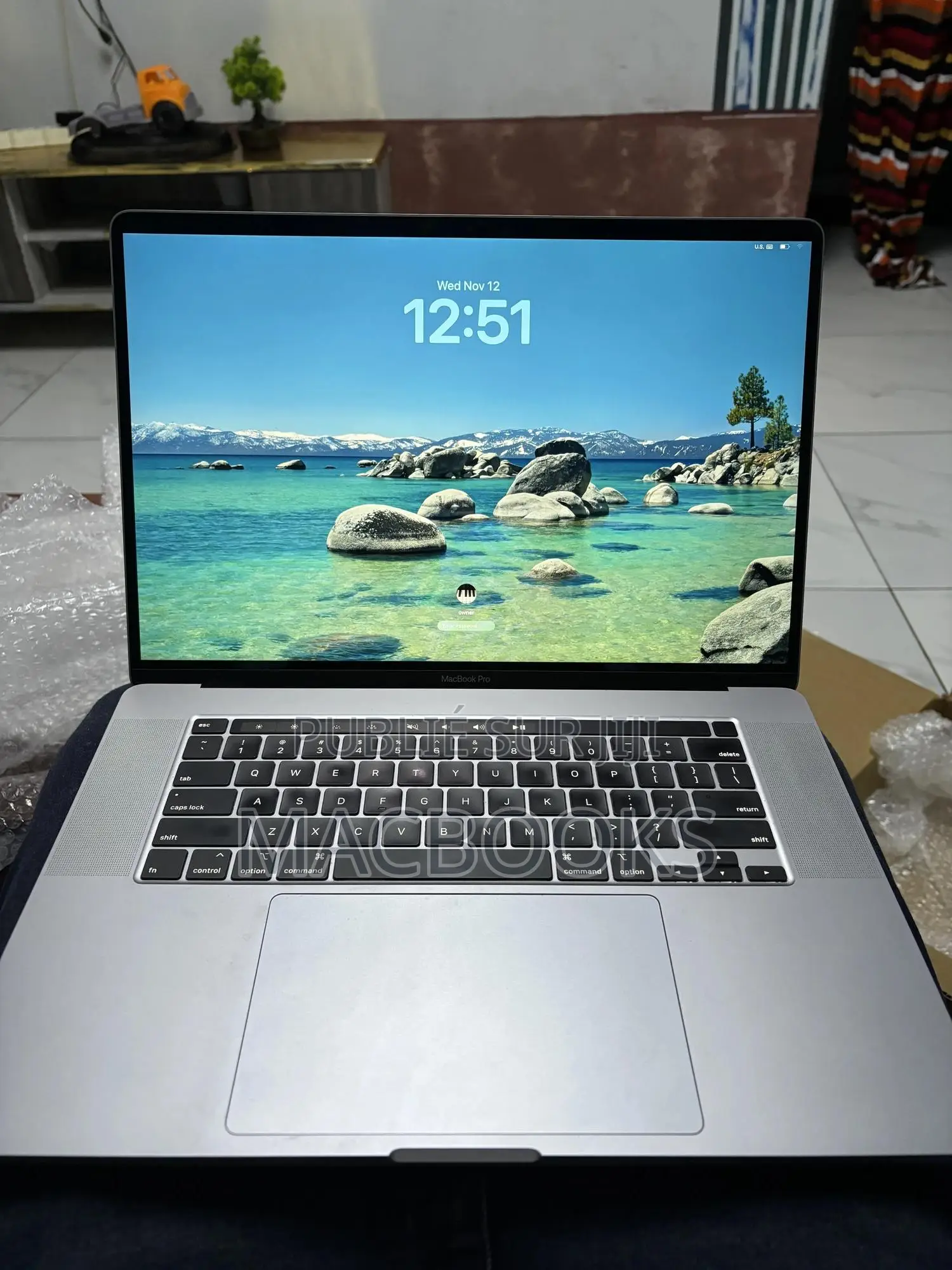 New Apple MacBook Pro 2019 16GB Intel Core I7 SSD 512GB