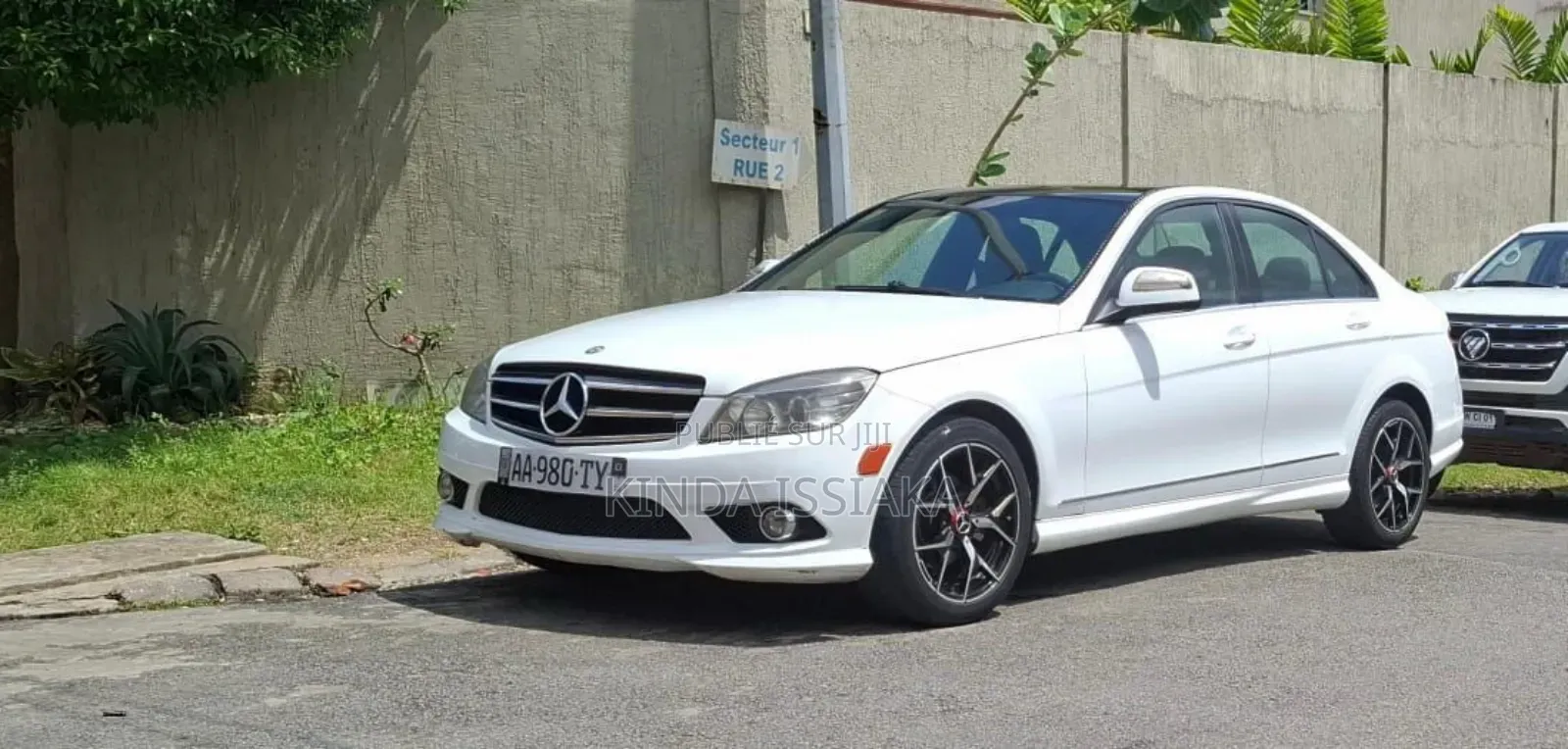 Mercedes-Benz C300 2010 Blanc cassé