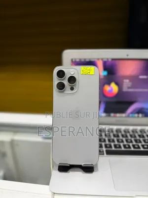 Photo - Apple iPhone 15 Pro Max 256 GB Gris