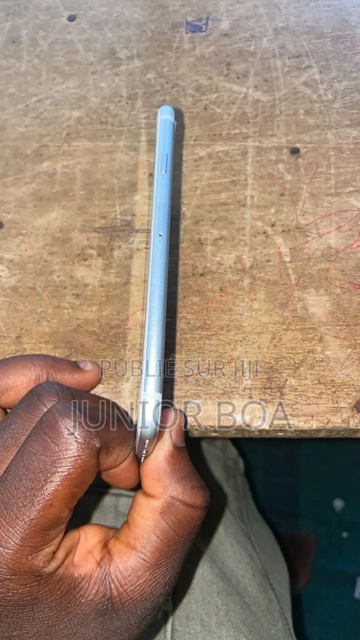 New Apple iPhone 7 32 GB Blanc