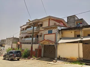 12chbre Villa dans Gabonza, Yopougon à Vendre