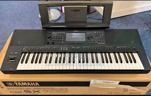 Photo - Piano Yamaha PSR Sx 700 + Sac + Pied