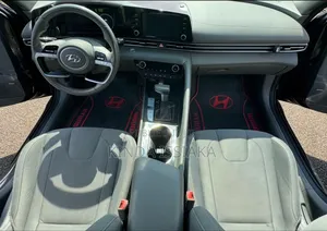 Hyundai Elantra 2023 Black