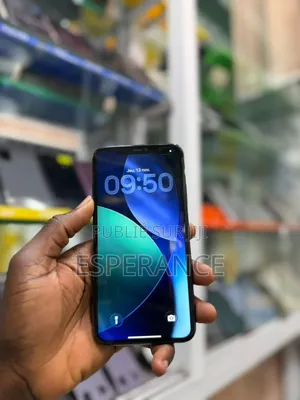 Apple iPhone 11 Pro Max 64 GB Rouge