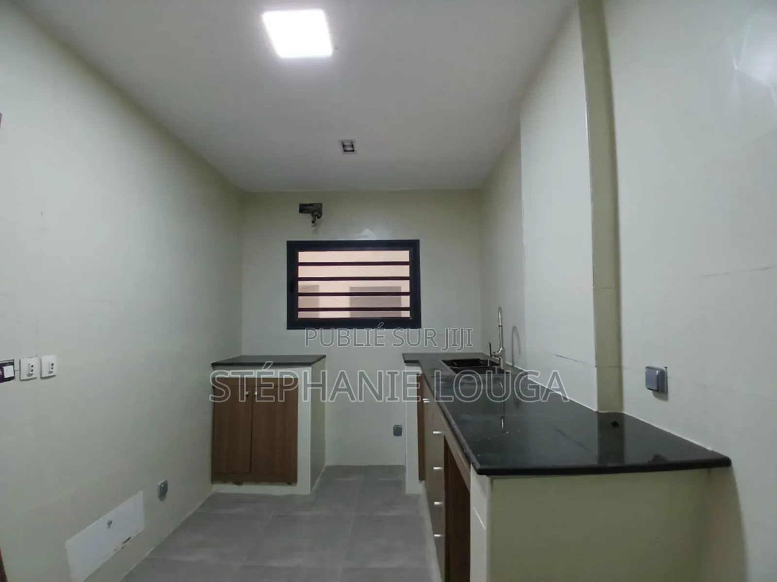 2chbre Appartement dans Mockeyville, Hôtel, Grand-Bassam à Louer