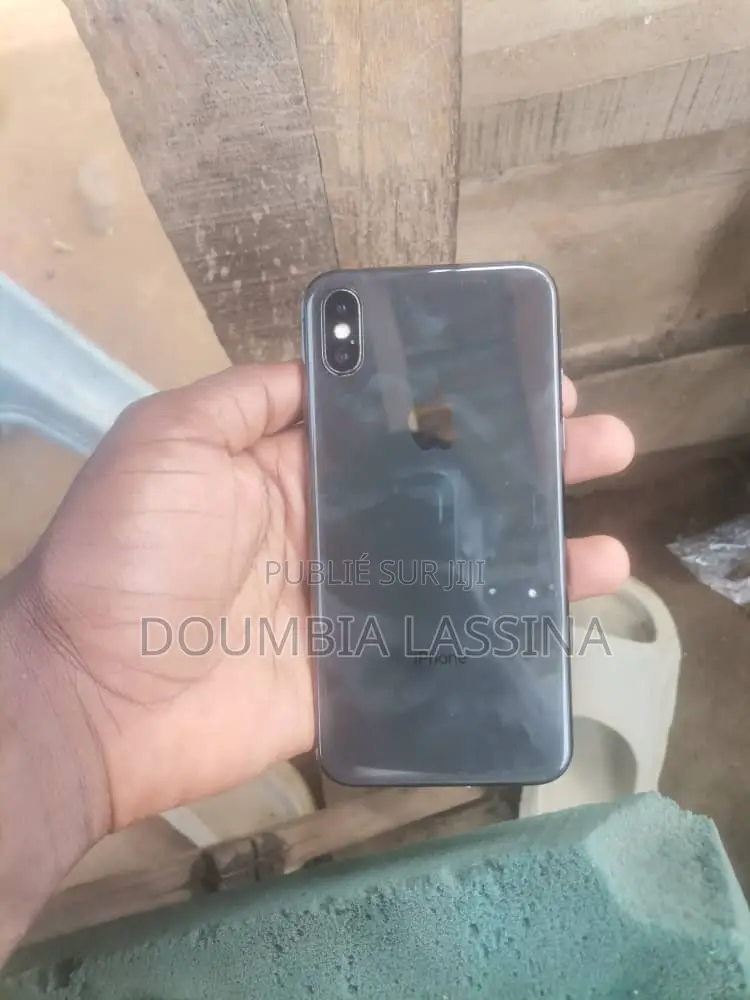 Apple iPhone XR 64 GB Black