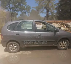 Renault Logan 2005 Gris
