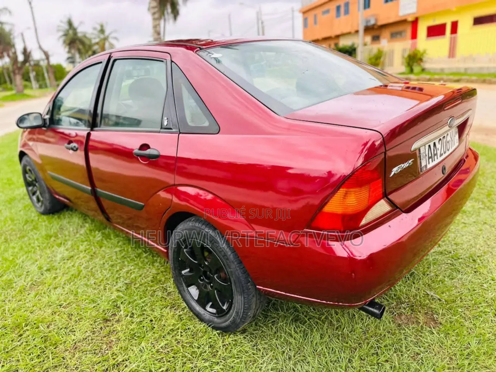 Ford Focus 2000 Rouge