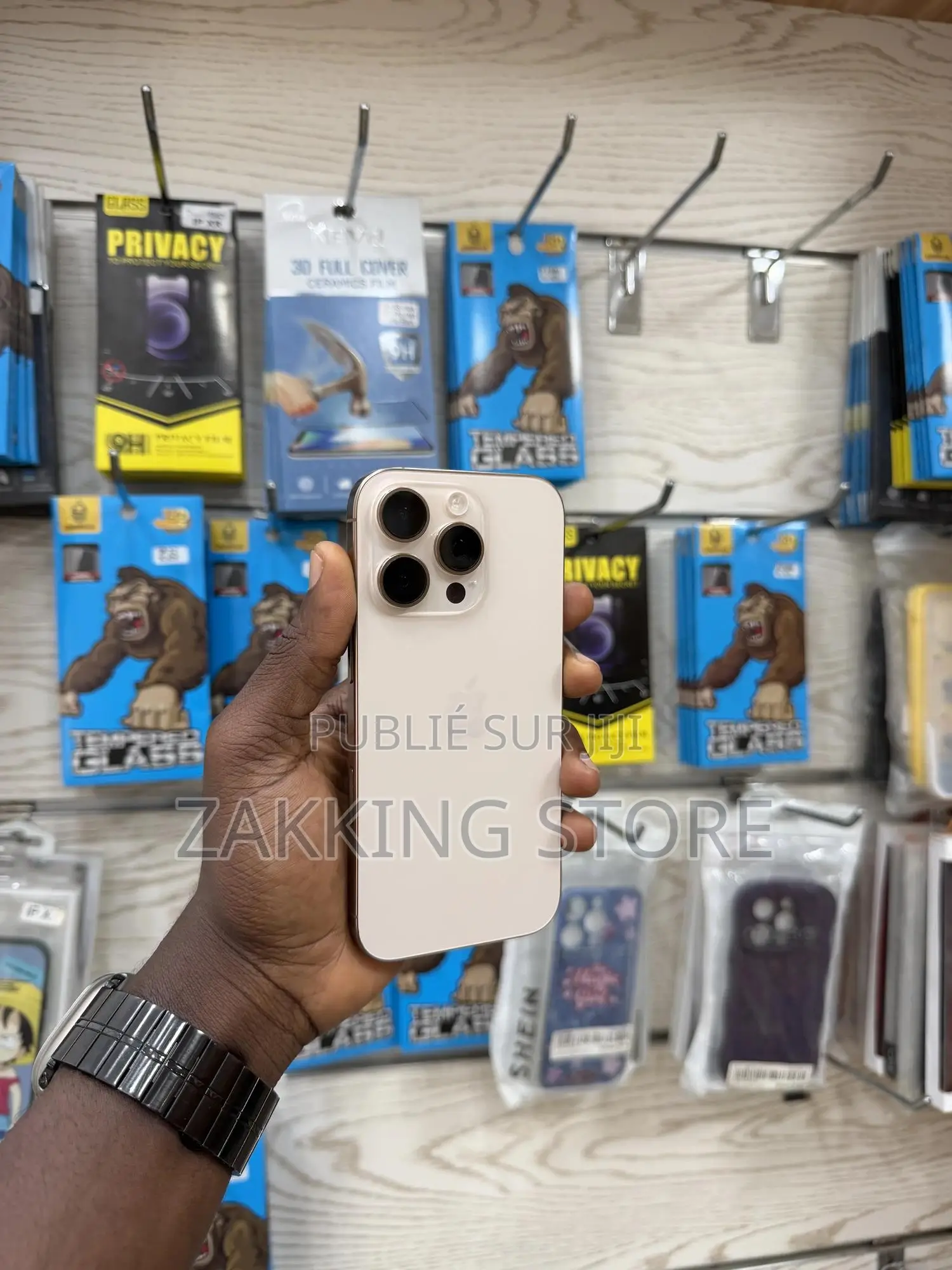 Apple iPhone 16 Pro 128 GB Doré