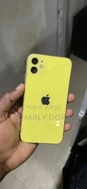 Photo - Apple iPhone 11 64 GB Jaune