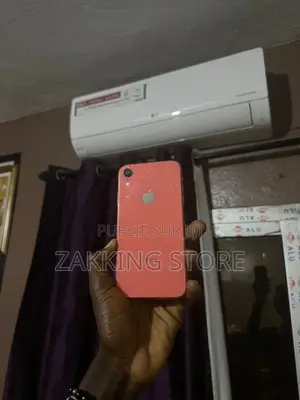 Photo - Apple iPhone XR 64 GB Orange