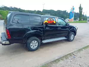 Toyota Hilux 2.0 VVT-i 2010 Black