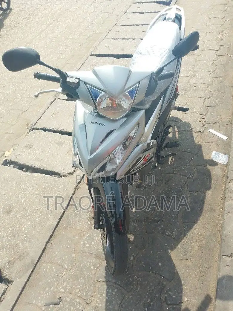 New Honda VT 2017 Gris