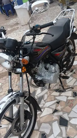 New Haojue HJ125-8F 2021 Rouge