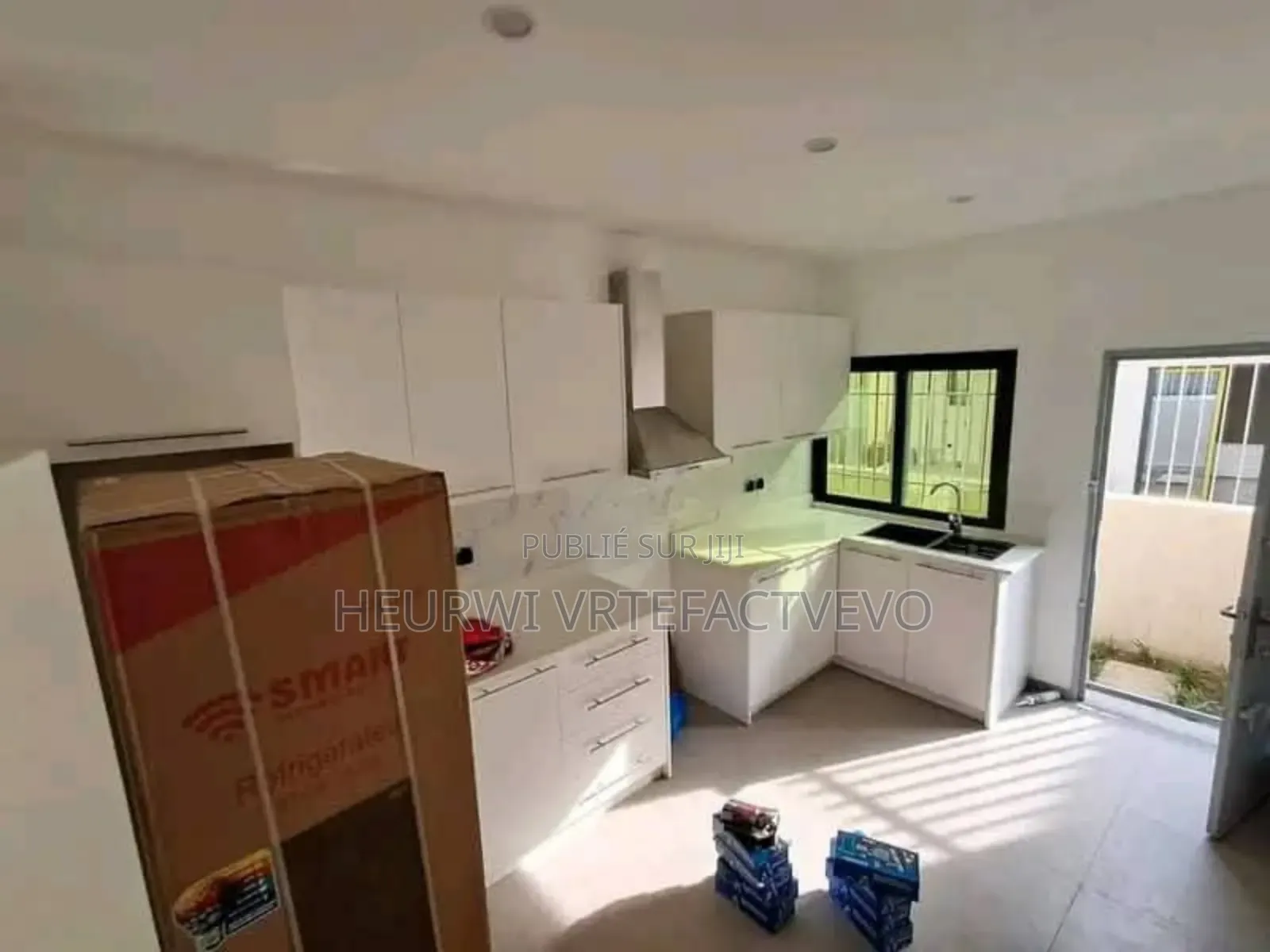 4chbre Duplex dans Bingerville Palais, Cocody à Vendre