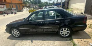 Photo - Mercedes-Benz C-Class C 200 CDI (S202) 2000 Black