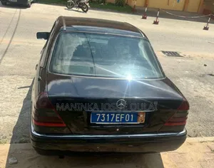 Mercedes-Benz C-Class C 200 CDI (S202) 2000 Black