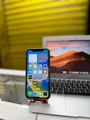 Apple iPhone 11 64 GB Jaune