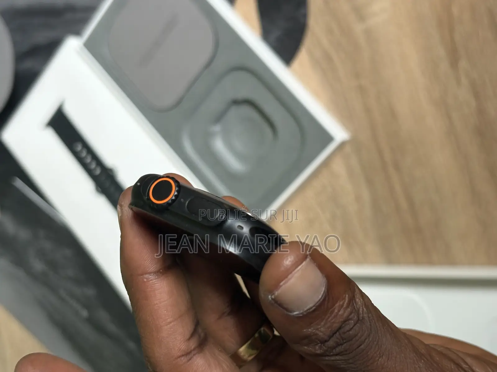 Apple Watch Ultra 2 Noir ( Noir )