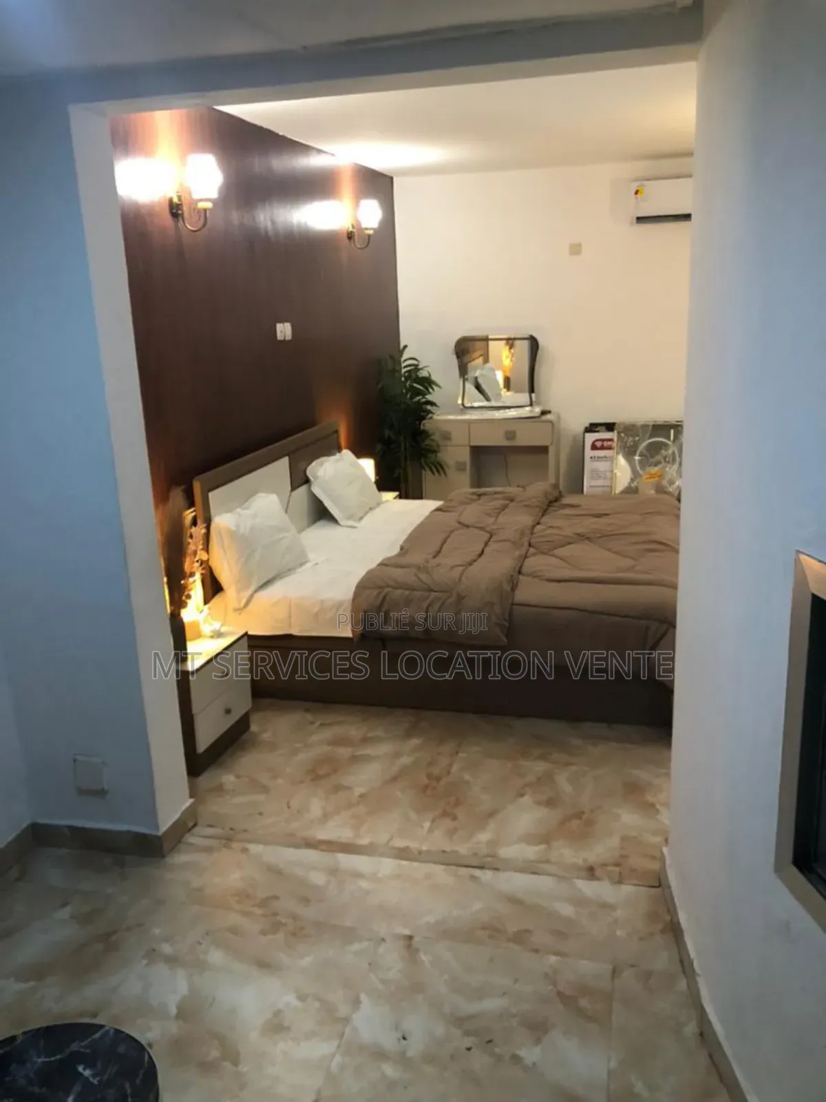 Furnished 1chbre Appartement dans Mt Service Location, Cocody à Louer