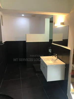 Furnished 1chbre Appartement dans Mt Service Location, Cocody à Louer