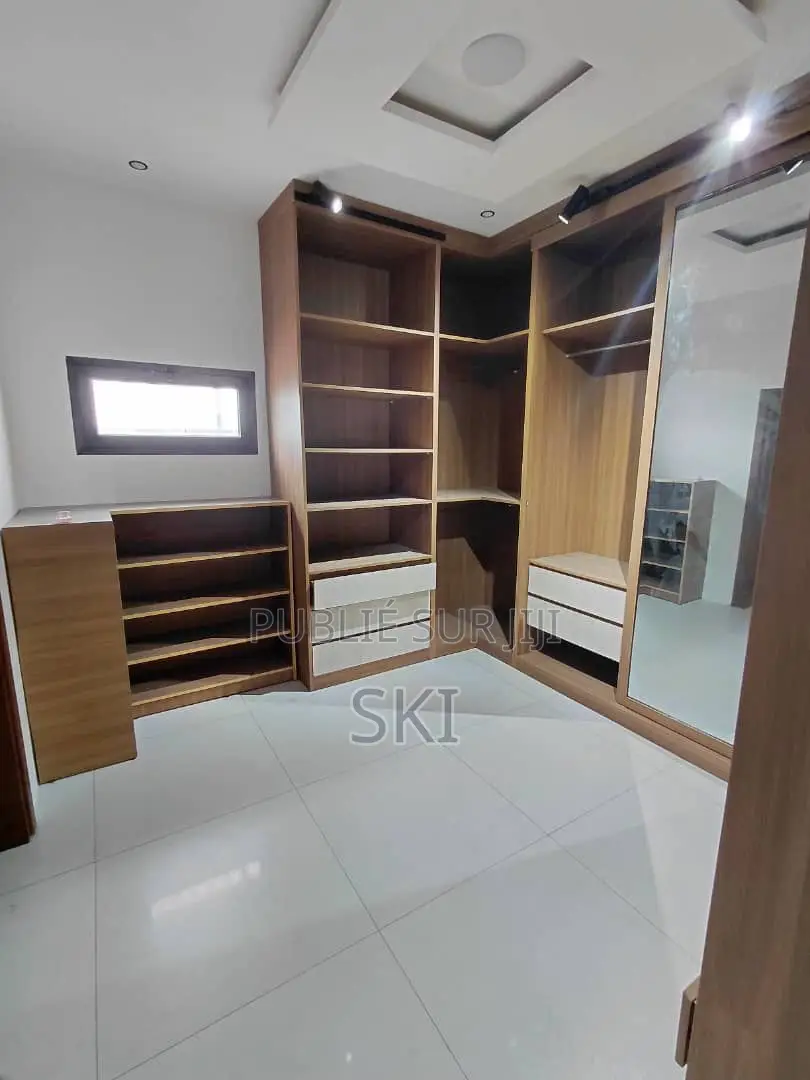 5chbre Duplex dans Cocody à Louer