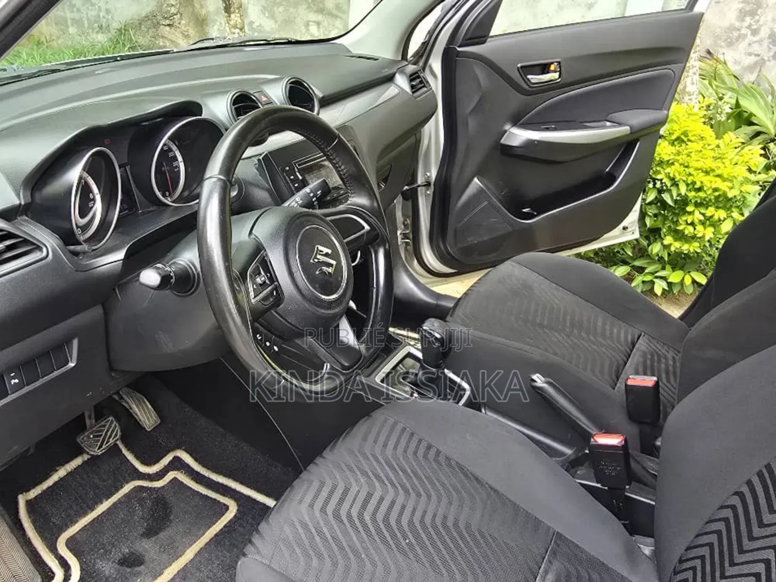 Suzuki Swift RS 2021 Gris