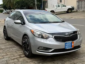 Kia Forte 2021 Gris