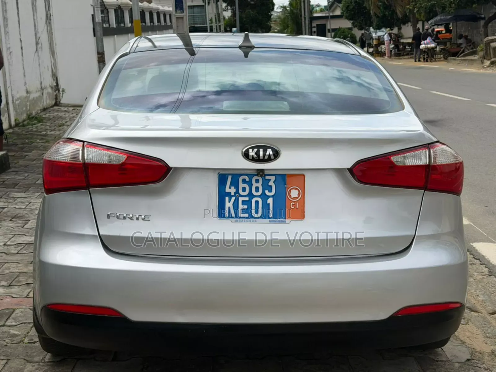 Kia Forte 2021 Gris