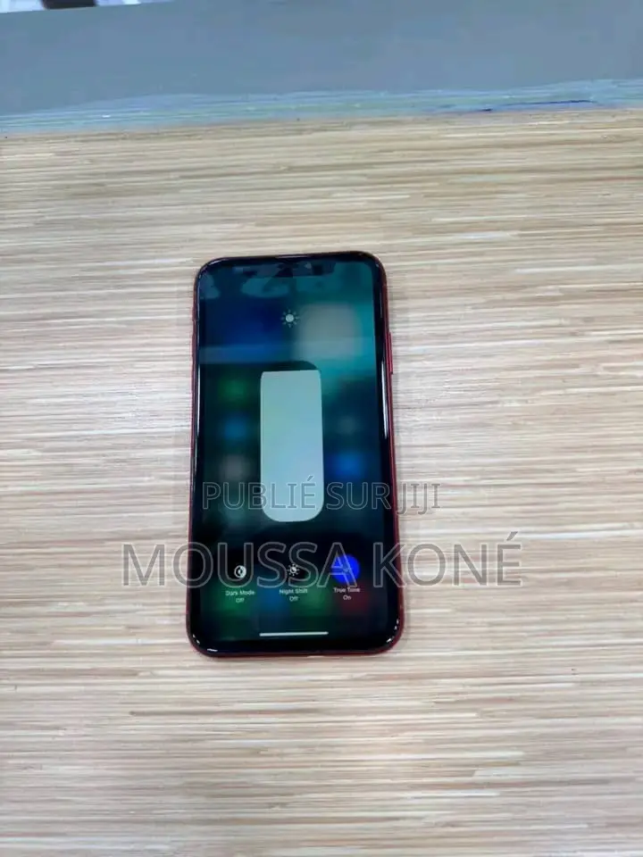 New Apple XR 64 GB Rouge