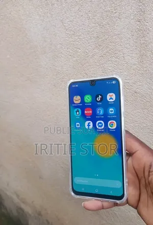 Photo - Samsung Galaxy A16 128 GB Blanc