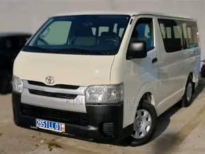 Toyota HiAce 2022 Blanc cassé