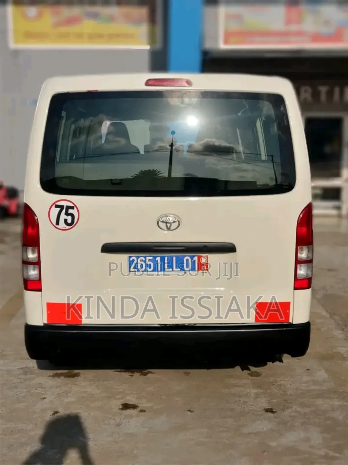 Toyota HiAce 2022 Blanc cassé