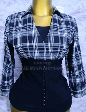 Chic Tops Collection. Solde :Tout À 1500fcfa