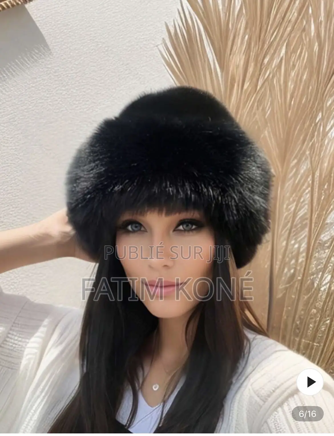 Chapeau en Fourrure Disponible