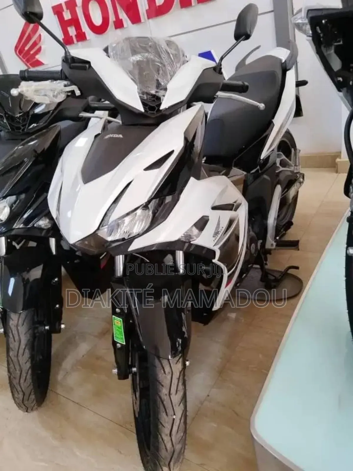 New Honda CB 2025 Black
