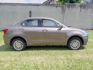 Suzuki Dzire 2025 Gris